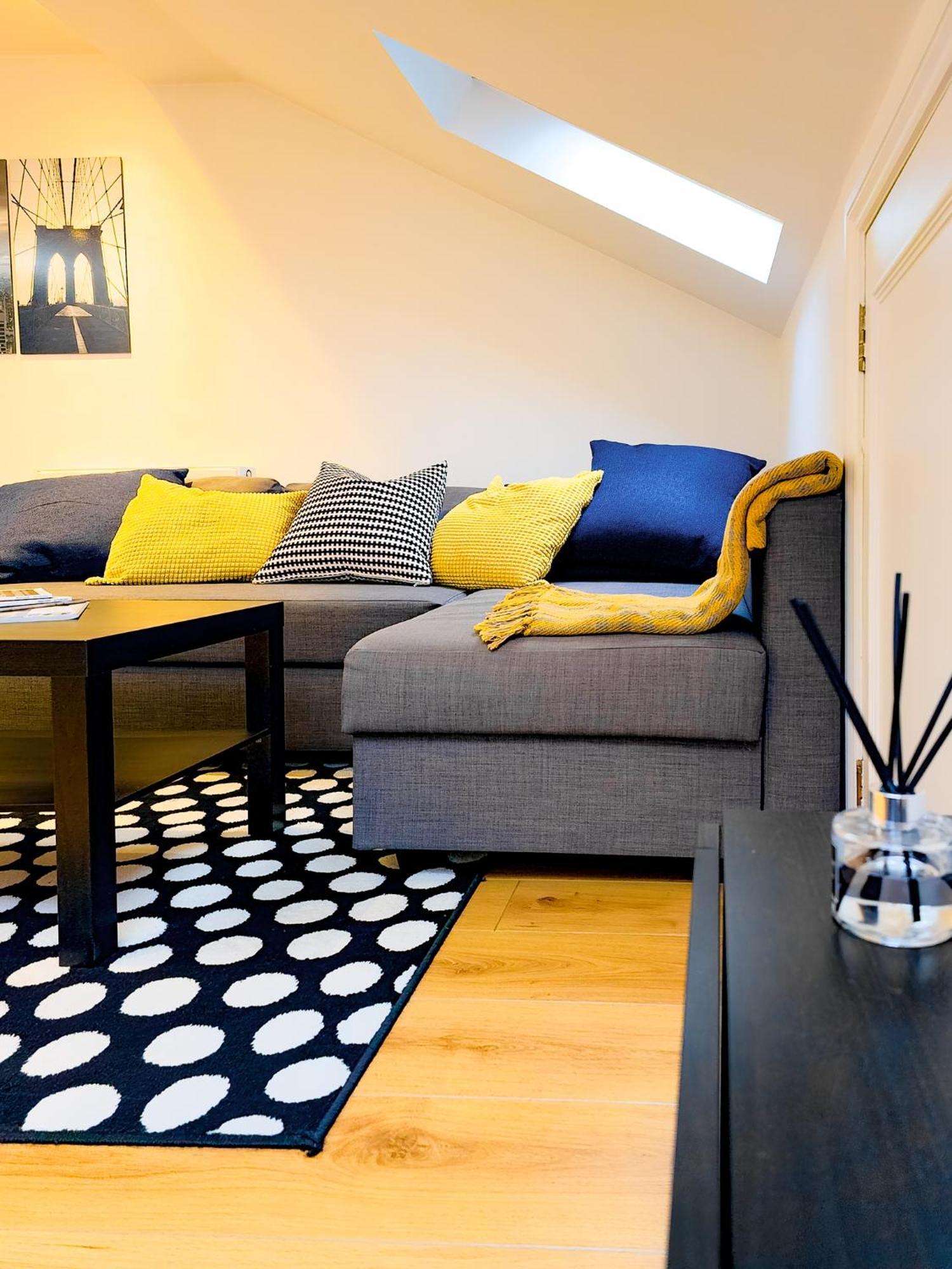 Charming London Home, Opp Arnos Grove Underground Station, Parking New Southgate Exterior photo