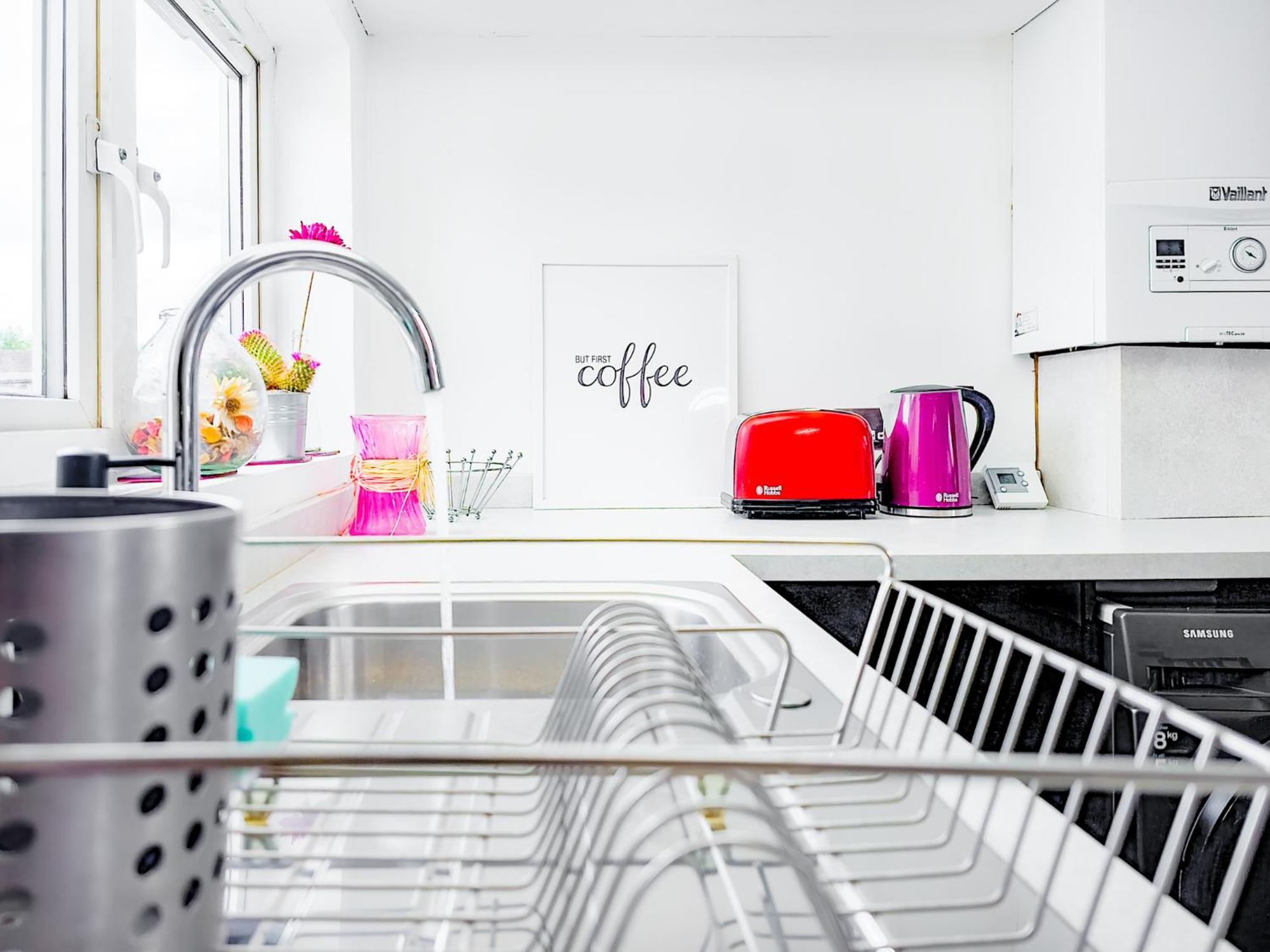 Charming London Home, Opp Arnos Grove Underground Station, Parking New Southgate Exterior photo